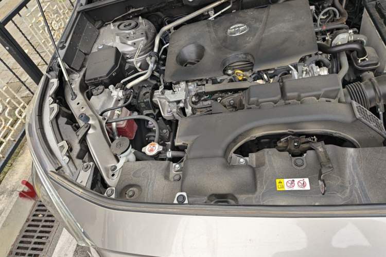 Used Toyota RAV4 2021 2.0L CVT Two-Wheel Drive Fashion PLUS Edition Engine Bay Right