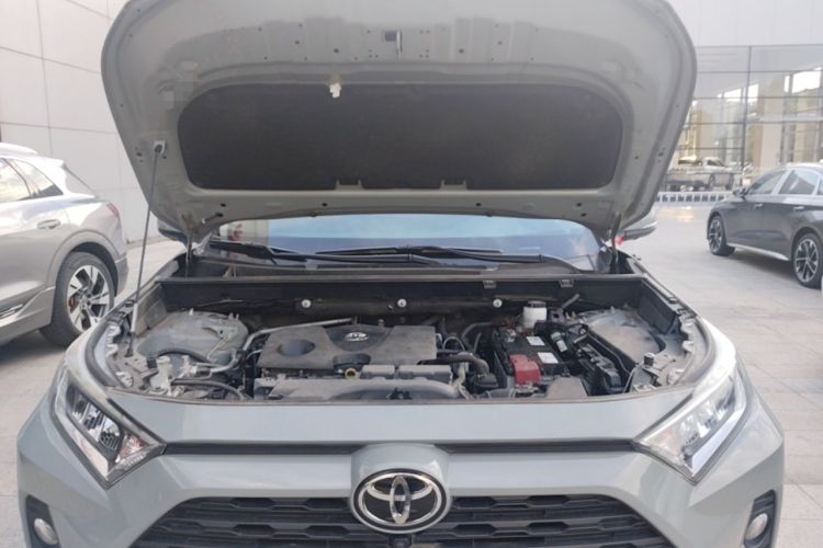 Used Toyota RAV4 2021 2.0L CVT Two-Wheel Drive Fashion Edition Engine Bay