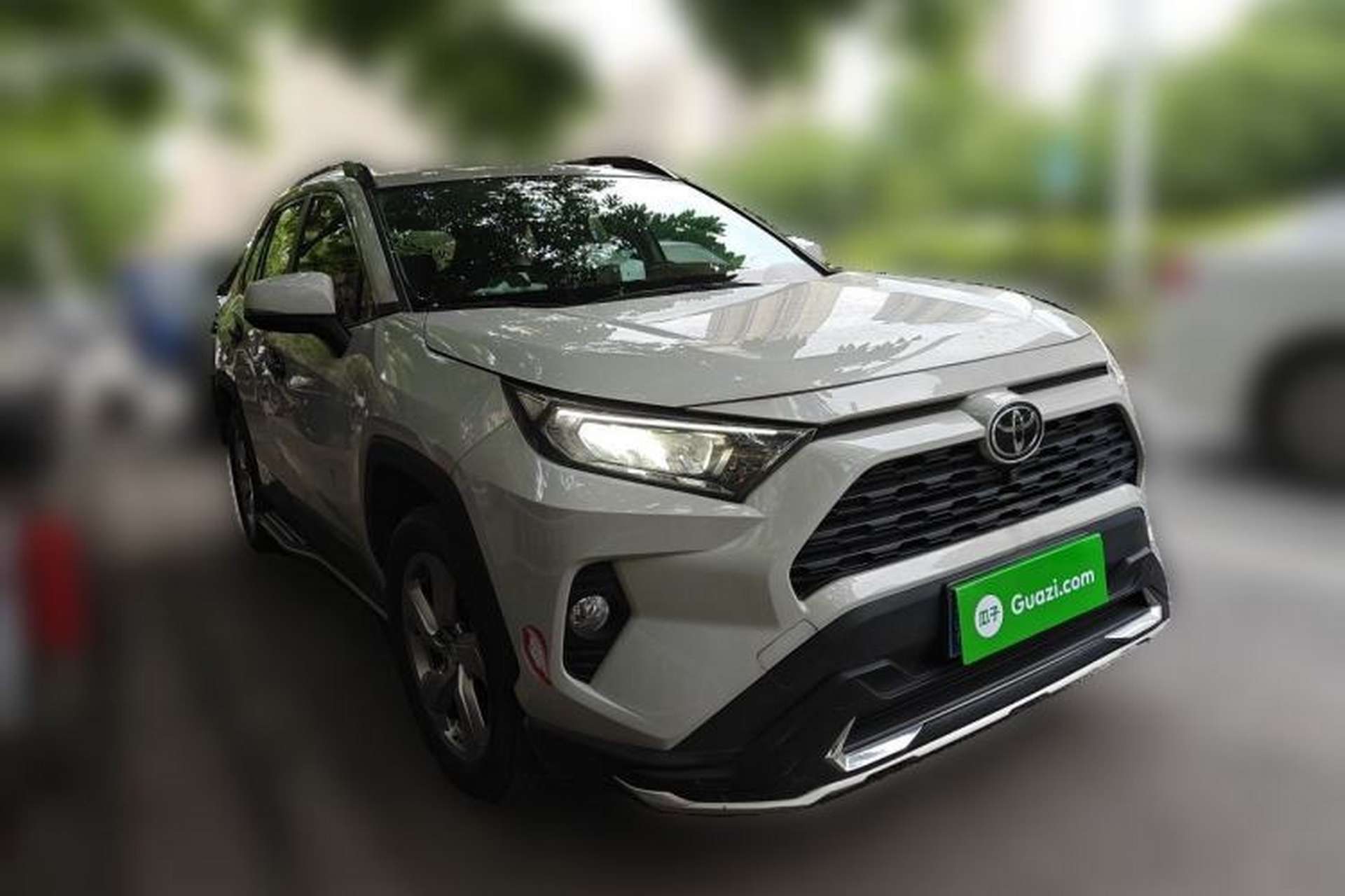 Used Toyota RAV4 2021 2.0L CVT Two-Wheel Drive Fashion PLUS Edition Front Right 45 Deg