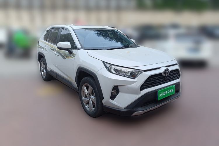 Used Toyota RAV4 2021 2.0L CVT Two-Wheel Drive Fashion PLUS Edition Front Right 45 Deg