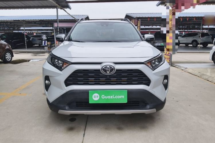 Used Toyota RAV4 2021 2.0L CVT Two-Wheel Drive Fashion Edition Front