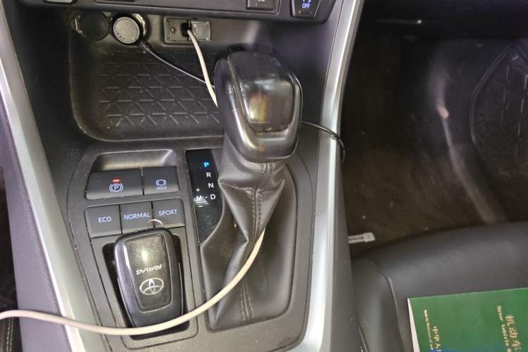 Used Toyota RAV4 2021 2.0L CVT Two-Wheel Drive Fashion PLUS Edition Gear Lever