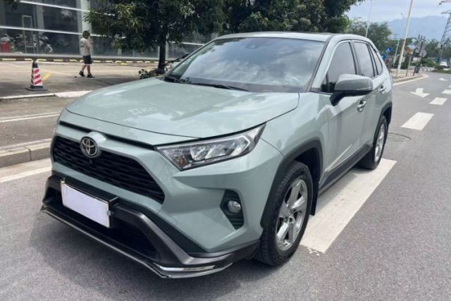 Used Toyota RAV4 2021 2.0L CVT Two-Wheel Drive Fashion PLUS Edition