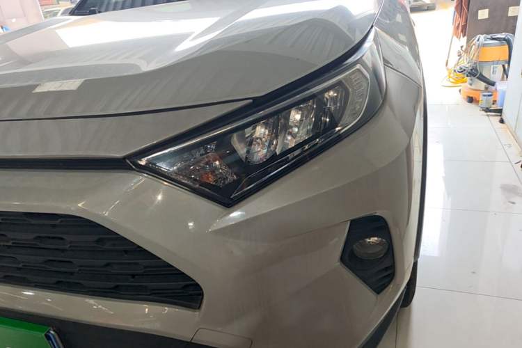 Used Toyota RAV4 2021 Dual-Engine 2.5L E-CVT Two-Wheel Drive Elite Edition Left Front Headlight