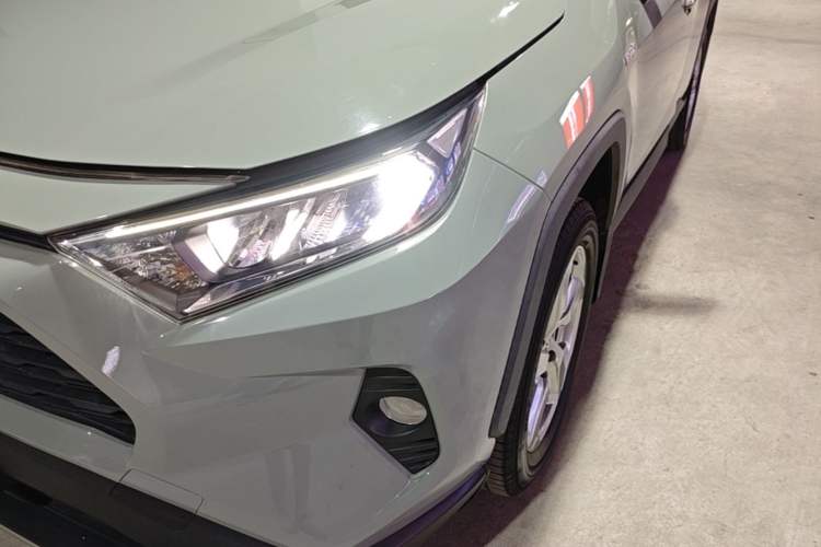 Used Toyota RAV4 2021 Dual-Engine 2.5L E-CVT Two-Wheel Drive Elite Edition Left Front Headlight