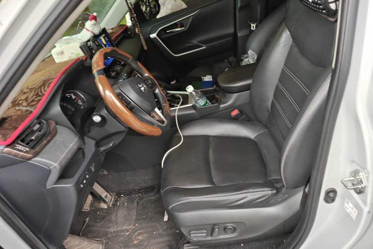 Used Toyota RAV4 2021 2.0L CVT Two-Wheel Drive Fashion PLUS Edition Left Front Seat