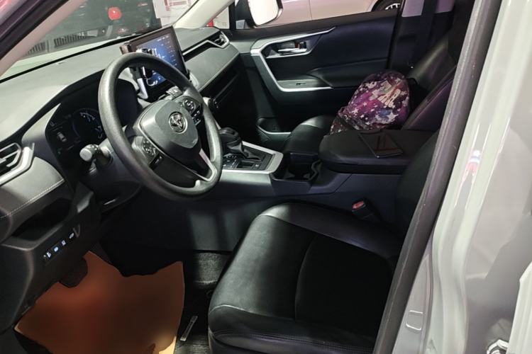 Used Toyota RAV4 2021 Dual-Engine 2.5L E-CVT Two-Wheel Drive Elite Edition Left Front Seat