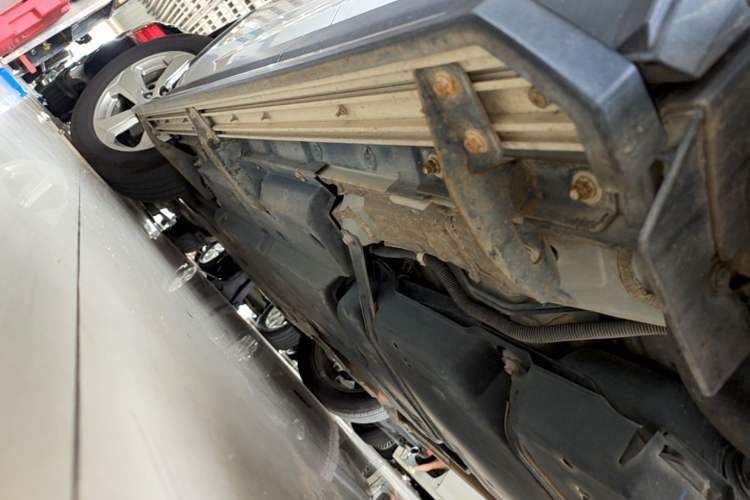 Used Toyota RAV4 2021 Dual-Engine 2.5L E-CVT Two-Wheel Drive Elite Edition Left Side Sill