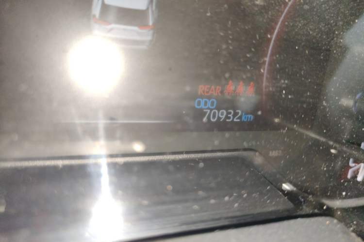 Used Toyota RAV4 2021 2.0L CVT Two-Wheel Drive Fashion Edition Odometer Close Up