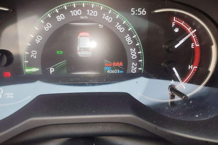 Used Toyota RAV4 2021 2.0L CVT Two-Wheel Drive Fashion Edition Odometer Close Up