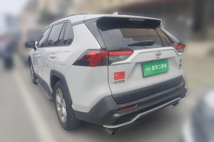 Used Toyota RAV4 2021 2.0L CVT Two-Wheel Drive Fashion Edition Rear Left 45 Deg
