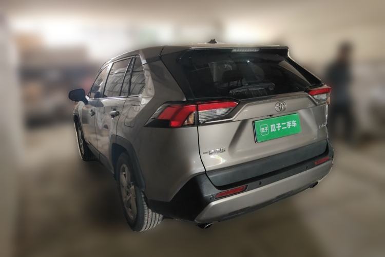 Used Toyota RAV4 2021 2.0L CVT Two-Wheel Drive Fashion Edition Rear Left 45 Deg