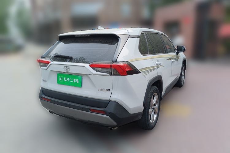 Used Toyota RAV4 2021 2.0L CVT Two-Wheel Drive Fashion PLUS Edition Rear Right 45 Deg