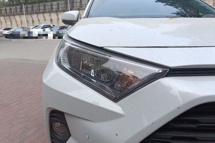 Used Toyota RAV4 2021 2.0L CVT Two-Wheel Drive Fashion PLUS Edition Right Front Headlight