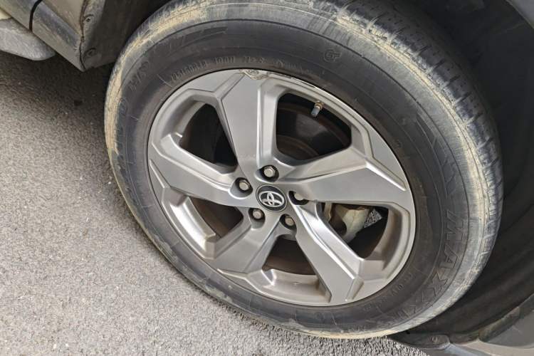 Used Toyota RAV4 2021 2.0L CVT Two-Wheel Drive Fashion PLUS Edition Right Front Wheel Hub