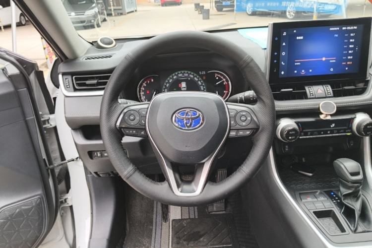 Used Toyota RAV4 2021 2.0L CVT Two-Wheel Drive Fashion Edition Steering Wheel