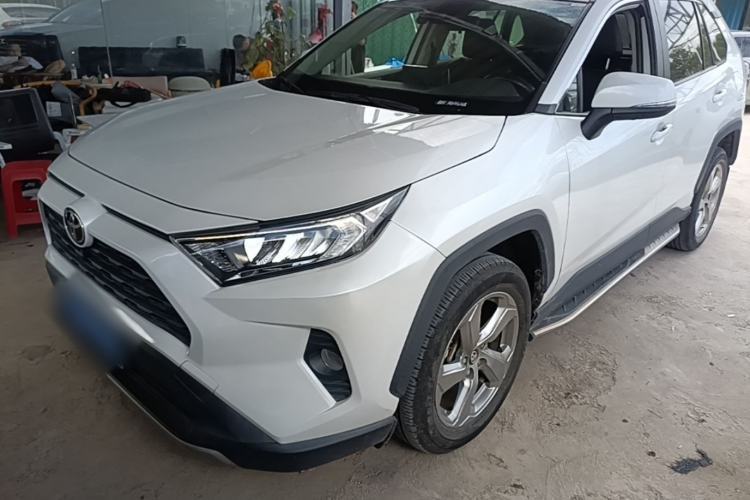 Used Toyota RAV4 2021 2.0L CVT Two-Wheel Drive Fashion Edition Guazi used car, China used car export, Used car for sale, Used  cars, Cheapest cars for sale