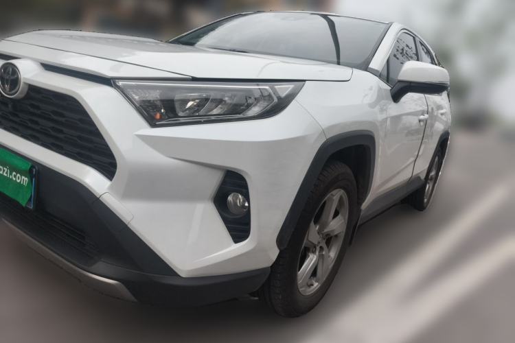 Used Toyota RAV4 2021 2.0L CVT Two-Wheel Drive Fashion Edition Guazi used car, China used car export, Used car for sale, Used cars, Cheapest cars for sale