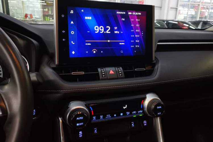 Used Toyota RAV4 2021 2.0L CVT Two-Wheel Drive Fashion PLUS Edition Audio And AC Panel