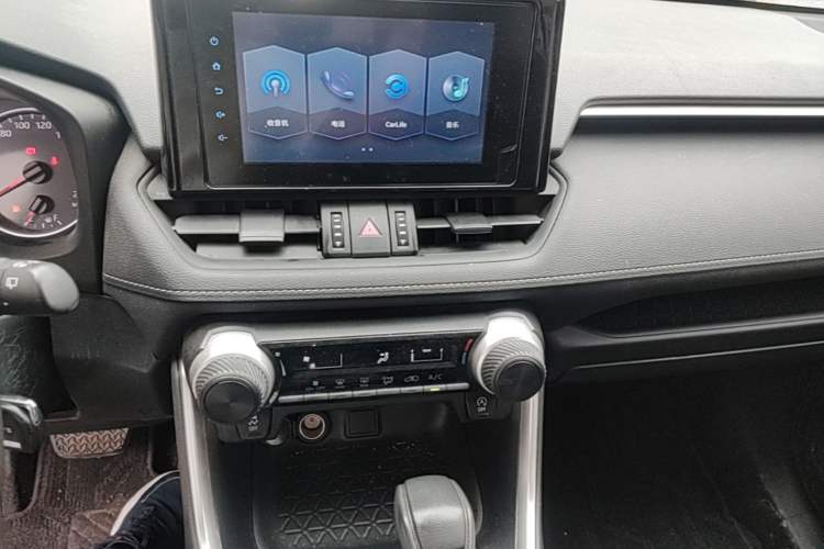 Used Toyota RAV4 2021 2.0L CVT Two-Wheel Drive Urban Edition Audio And AC Panel