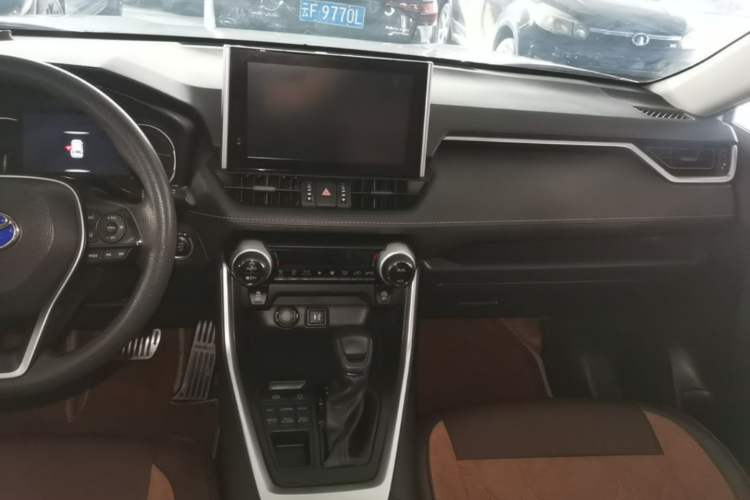 Used Toyota RAV4 2021 2.0L CVT 4x4 Trend Edition Audio And AC Panel