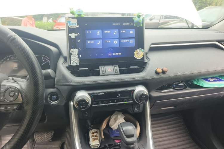 Used Toyota RAV4 2021 2.0L CVT Two-Wheel Drive Fashion Edition Audio And AC Panel