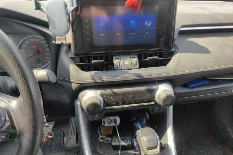 Used Toyota RAV4 2021 2.0L CVT Two-Wheel Drive Urban Edition Audio And AC Panel