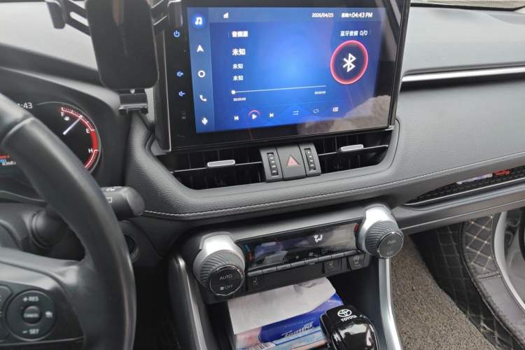 Used Toyota RAV4 2021 2.0L CVT 4x4 Style PLUS Edition Audio And AC Panel