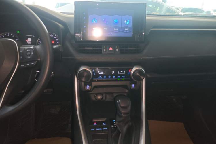 Used Toyota RAV4 2021 2.0L CVT Two-Wheel Drive Urban Edition Audio And AC Panel