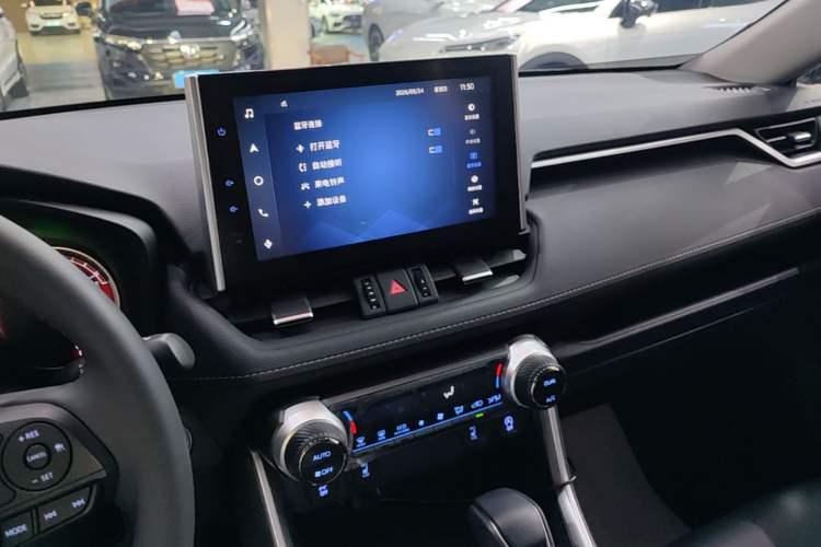 Used Toyota RAV4 2021 2.0L CVT Two-Wheel Drive Fashion PLUS Edition Audio And AC Panel