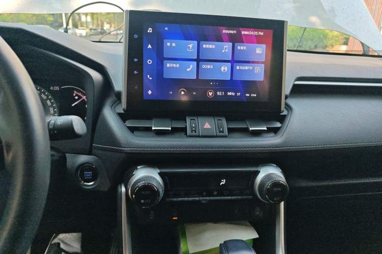 Used Toyota RAV4 2021 2.0L CVT Two-Wheel Drive Fashion Edition Audio And AC Panel
