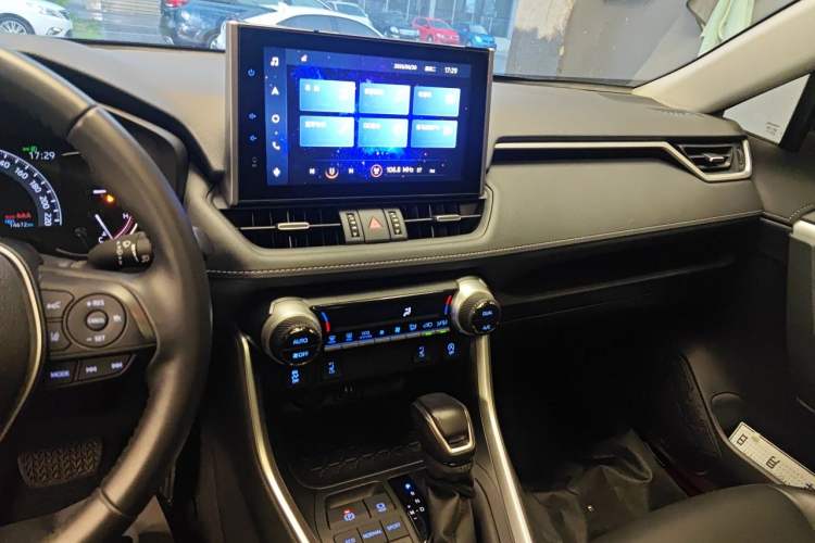 Used Toyota RAV4 2021 2.0L CVT Two-Wheel Drive Fashion PLUS Edition Audio And AC Panel