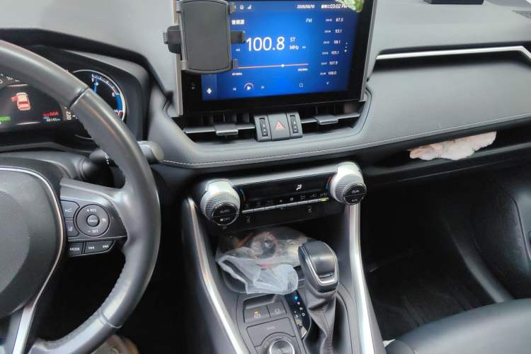 Used Toyota RAV4 2021 Dual-Engine 2.5L E-CVT Four-Wheel Drive Elite PLUS Edition Audio And AC Panel
