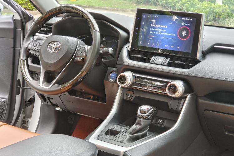 Used Toyota RAV4 2021 Dual-Engine 2.5L E-CVT Two-Wheel Drive Elite Edition Audio And AC Panel