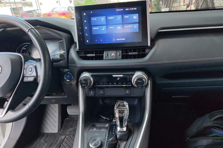 Used Toyota RAV4 2021 Dual-Engine 2.5L E-CVT Four-Wheel Drive Elite PLUS Edition Audio And AC Panel