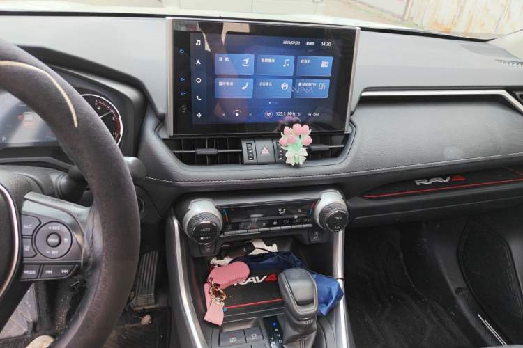 Used Toyota RAV4 2021 2.0L CVT Two-Wheel Drive Fashion Edition Audio And AC Panel