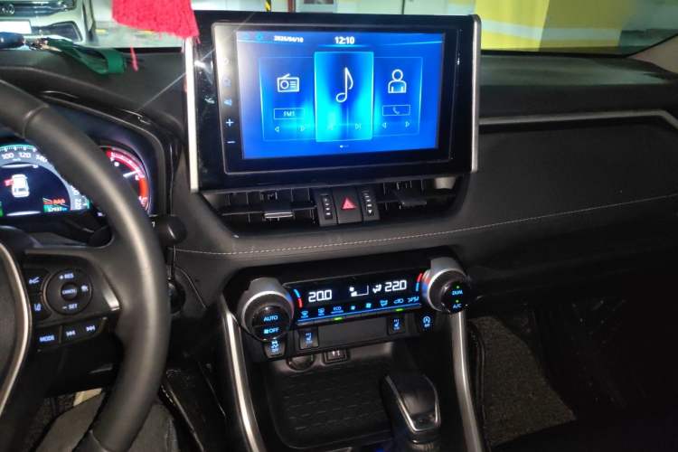 Used Toyota RAV4 2021 2.0L CVT Two-Wheel Drive Fashion PLUS Edition Audio And AC Panel