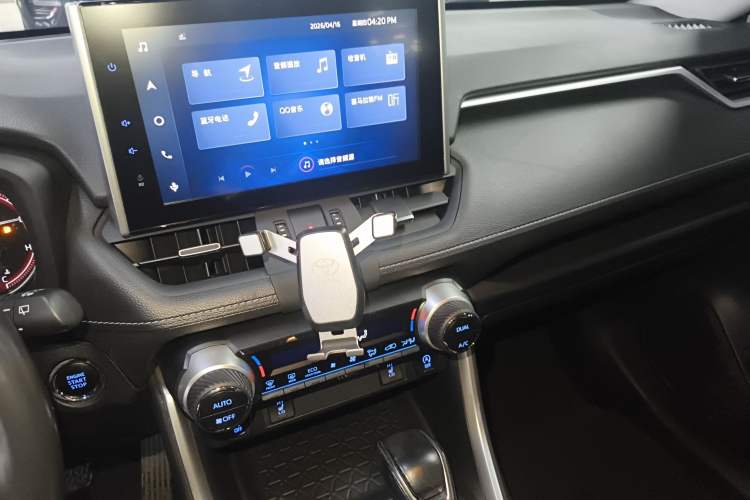 Used Toyota RAV4 2021 2.0L CVT Two-Wheel Drive Fashion PLUS Edition Audio And AC Panel