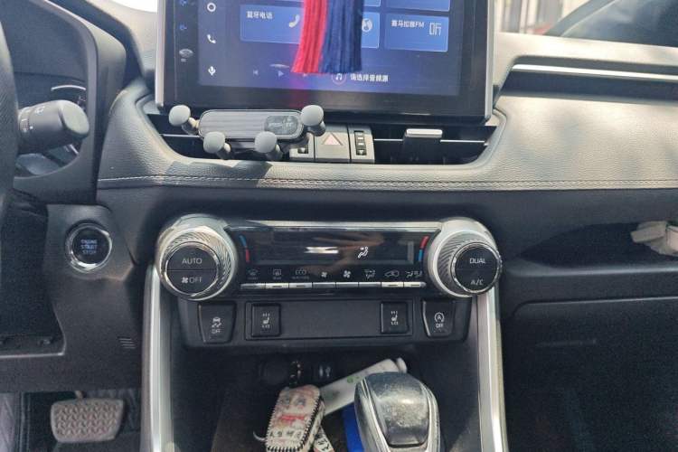 Used Toyota RAV4 2021 2.0L CVT Two-Wheel Drive Fashion PLUS Edition Audio And AC Panel