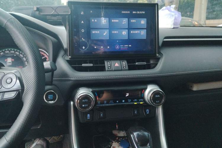 Used Toyota RAV4 2021 2.0L CVT Two-Wheel Drive Fashion PLUS Edition Audio And AC Panel