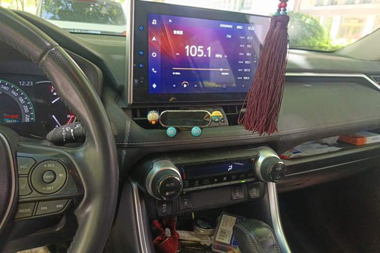 Used Toyota RAV4 2021 2.0L CVT Two-Wheel Drive Fashion PLUS Edition Audio And AC Panel