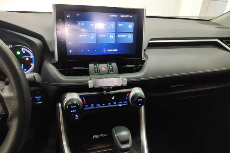 Used Toyota RAV4 2021 Dual-Engine 2.5L E-CVT Two-Wheel Drive Elite Edition Audio And AC Panel