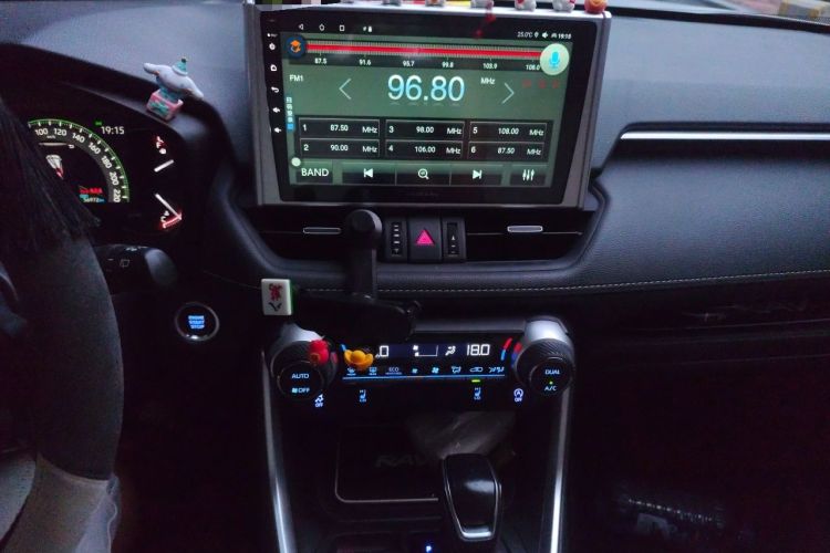 Used Toyota RAV4 2021 2.0L CVT Two-Wheel Drive Fashion PLUS Edition Audio And AC Panel
