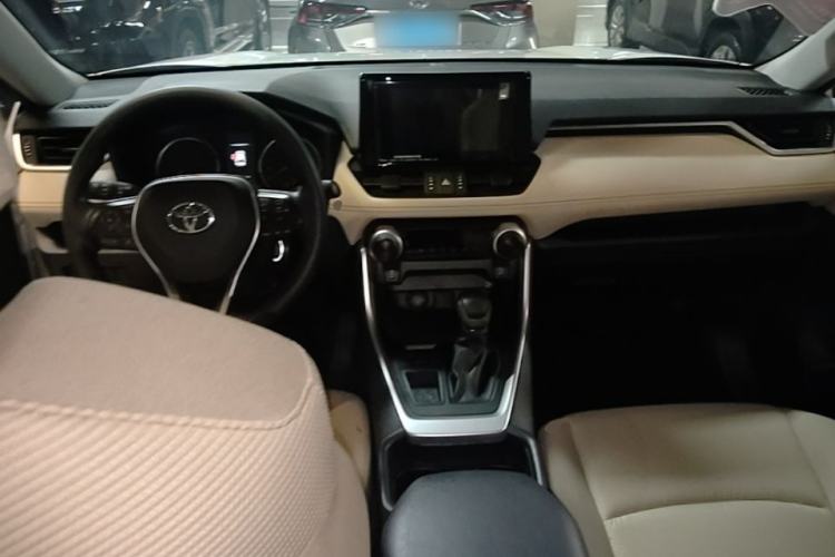 Used Toyota RAV4 2021 2.0L CVT Two-Wheel Drive Urban Edition Center Console