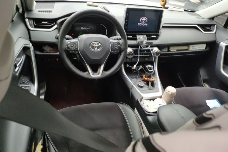 Used Toyota RAV4 2021 Revised Version Dual-Motor Hybrid 2.5L E-CVT 4x4 Elite PLUS Edition Center Console