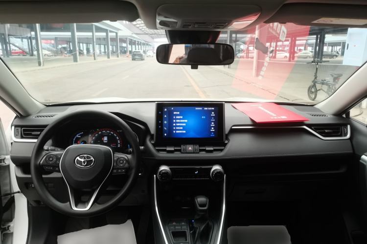 Used Toyota RAV4 2021 Revised Version Dual-Motor Hybrid 2.5L E-CVT Two-Wheel Drive Elite Edition Center Console