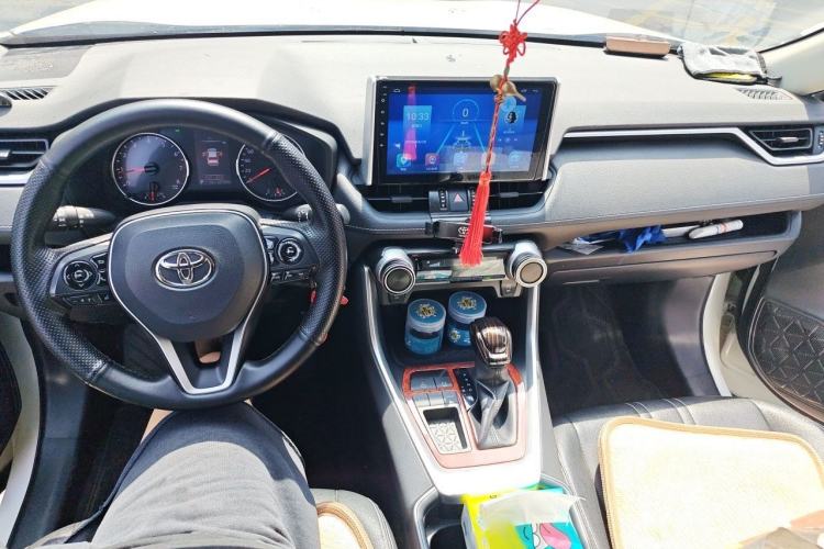 Used Toyota RAV4 2021 2.0L CVT Two-Wheel Drive Urban Edition Center Console