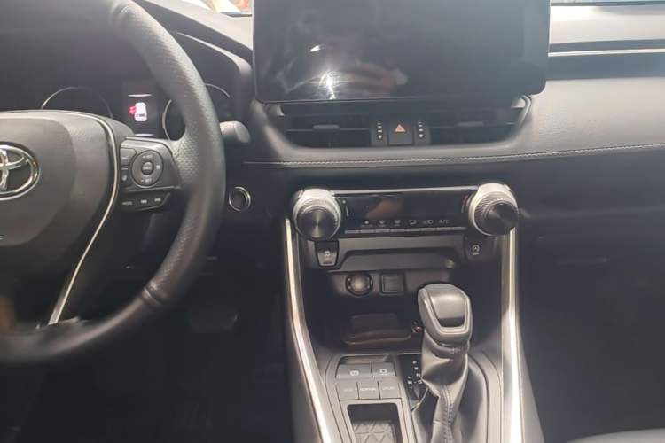 Used Toyota RAV4 2021 2.0L CVT Two-Wheel Drive Urban Edition Center Console