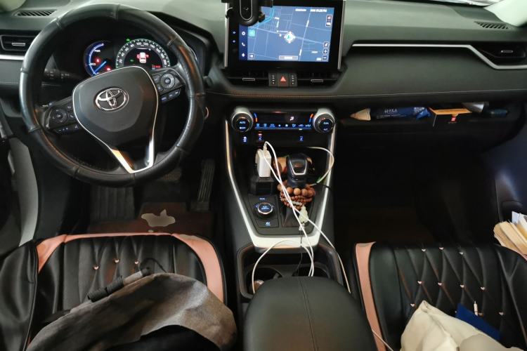 Used Toyota RAV4 2021 Dual-Engine 2.5L E-CVT Four-Wheel Drive Elite PLUS Edition Center Console