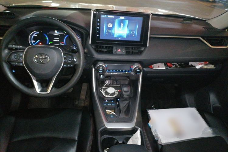 Used Toyota RAV4 2021 Dual-Engine 2.5L E-CVT Two-Wheel Drive Elite Edition Center Console